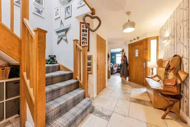 Beacon Hill Road, Newark, NG24, photo 3