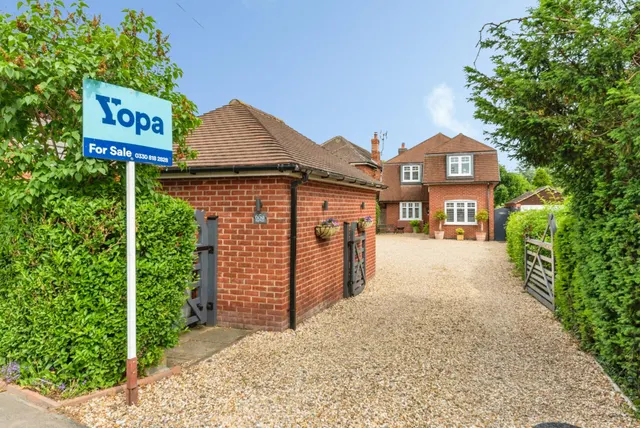 Beacon Hill Road, Newark, NG24, photo 2