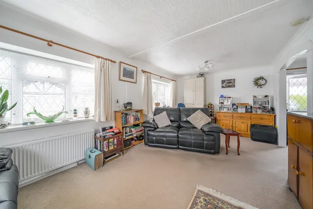 Beech Park, Wigginton, HP23, photo 2