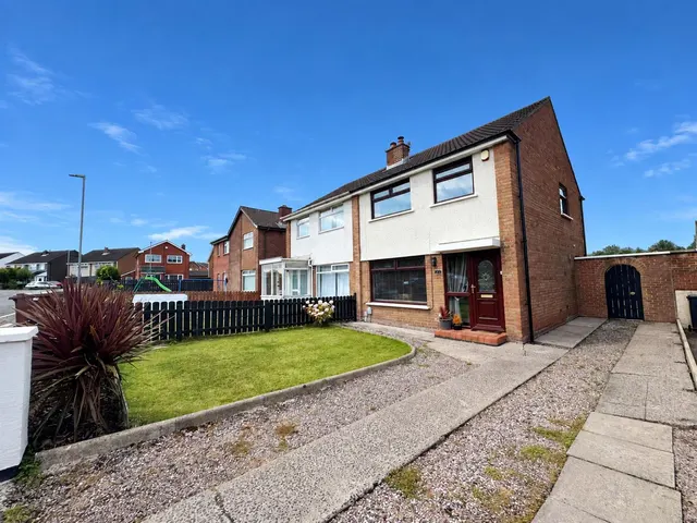 Ballyhenry Avenue, Glengormley, BT36, photo 1
