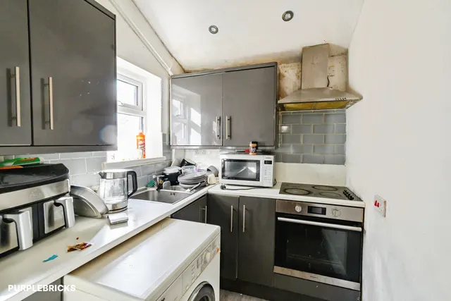Heights Lane, Rochdale, OL12, photo 3