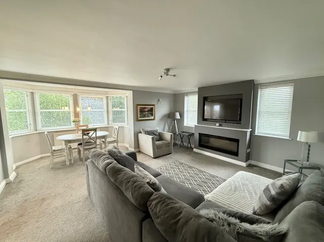 Photo 2 — Hawthorn Green, Wilmslow