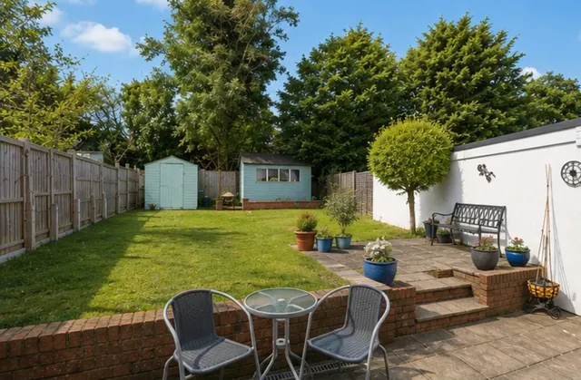 Fairfield Drive, Dorking, RH4, photo 3