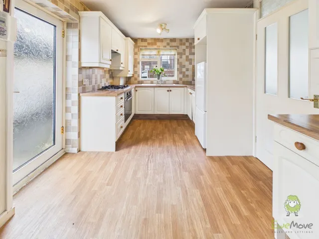 Avon Close, Maltby, S66, photo 2