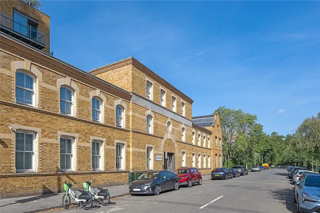 Alexandra Avenue, Battersea, SW11, photo 3