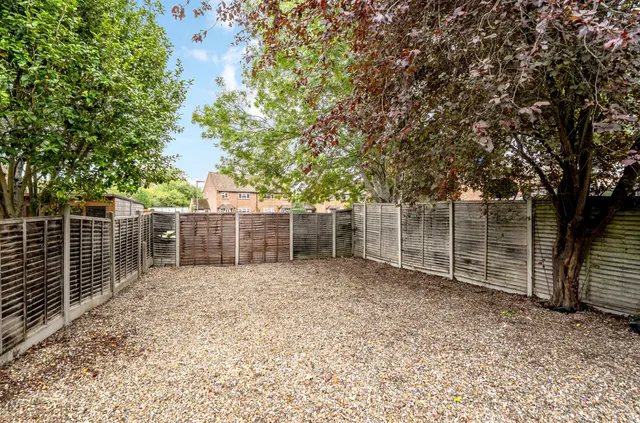 Hazel Avenue, Guildford, GU1, photo 2