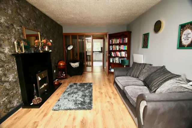 Photo 2 — Marmion Road, Cumbernauld, G67 4AW