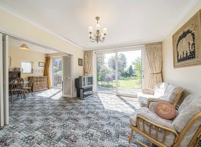 Photo 2 — The Avenue, Sunbury-On-Thames, TW16