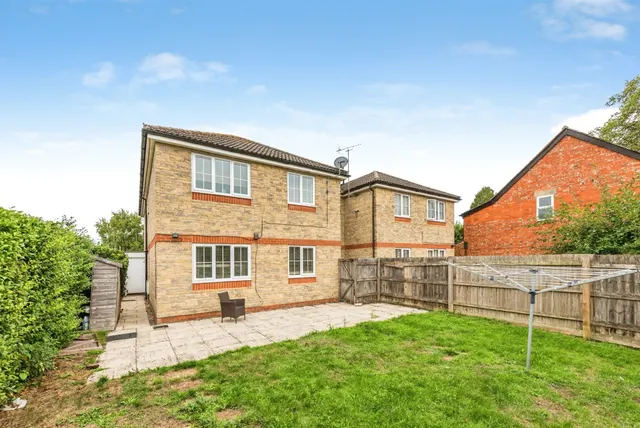 Cheney Manor Road, Swindon, SN2, photo 2