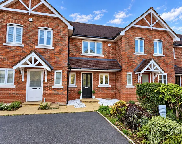 Beechwood View Saunderton, High Wycombe, HP14, photo 1