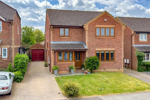 Carpenders Close, Harpenden, Hertfordshire, AL5 3HN, photo 1