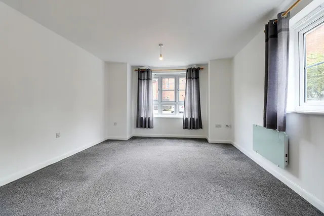 Kellner Gardens, Oldbury, B69, photo 3