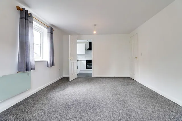 Kellner Gardens, Oldbury, B69, photo 2