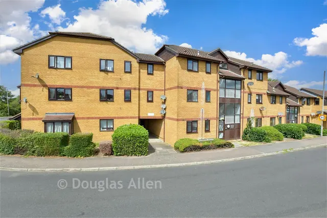 Radwinter Avenue, Wickford, SS12, photo 1