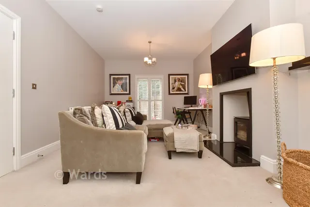 Merlin Avenue, Whitfield, CT16, photo 3