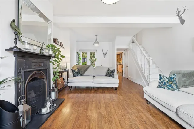 West Grove, Woodford Green, IG8, photo 2
