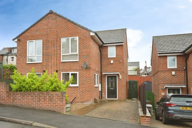 Merton Lane, Sheffield, photo 1