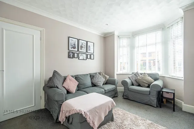 Photo 3 — Gorgeous Terrace Home, Downs Road, Walmer