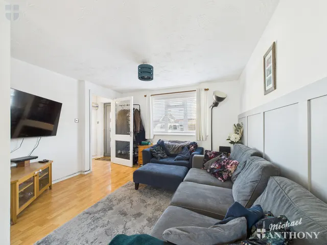 Honour Close, Aylesbury, HP20, photo 2