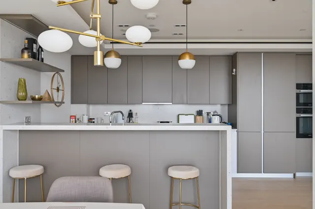 Photo 2 — Apartment 230, Carrara Tower, LONDON