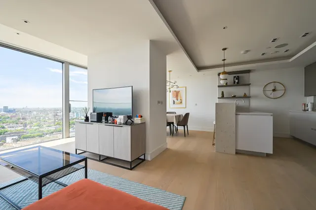 Apartment 230, Carrara Tower, LONDON, photo 1