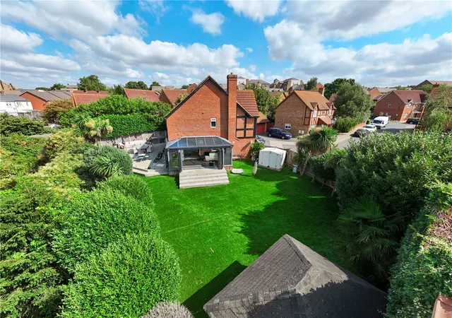 Photo 2 — Crosier Close, Blackheath, London, SE3