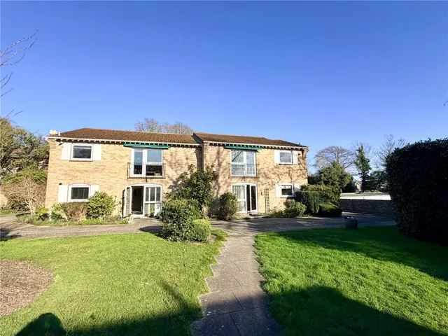 Belmore Lane, Lymington, photo 1