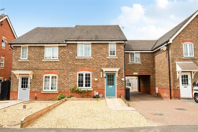 Thyme Avenue, Whiteley, photo 1