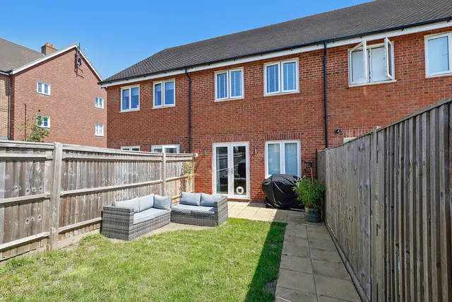 Elson Road, Horley, RH6, photo 3
