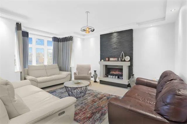 Photo 3 — Northey Avenue, South Cheam, SM2 7HR