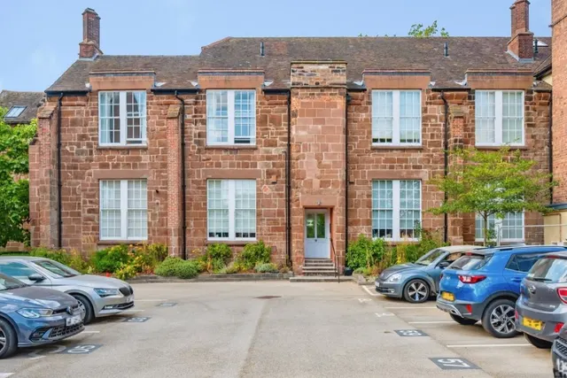 Monks Close, LICHFIELD, photo 1