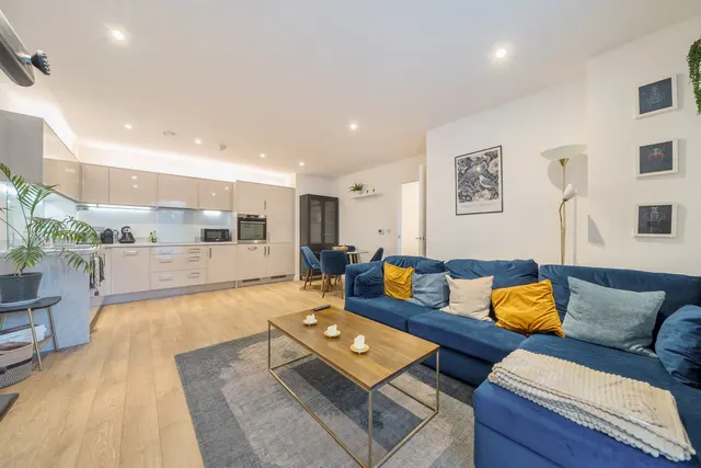 Lomond Grove, SE5, photo 1