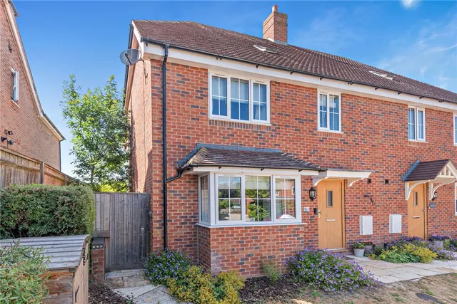 4 bedroom house, Folly Court, Cold Ash, RG18