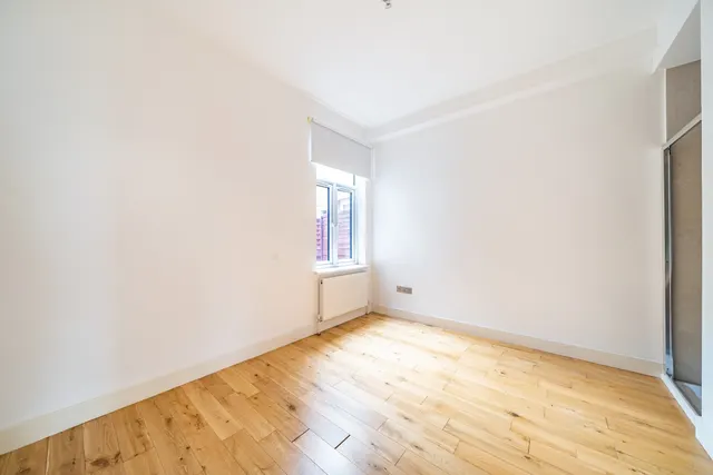 Temple Road, London, NW2, photo 3