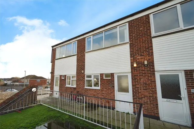 Creek Road, Hayling Island, PO11, photo 1