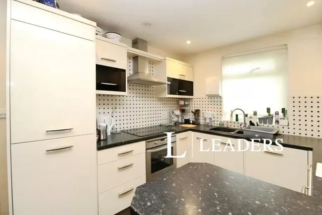London Road, Stoke-on-Trent, ST4, photo 2