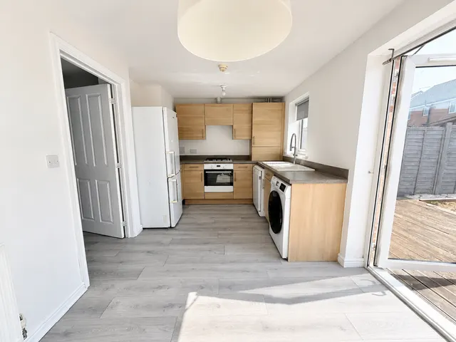 Photo 3 — Castle Drive, Margate, Kent, CT9 4FN