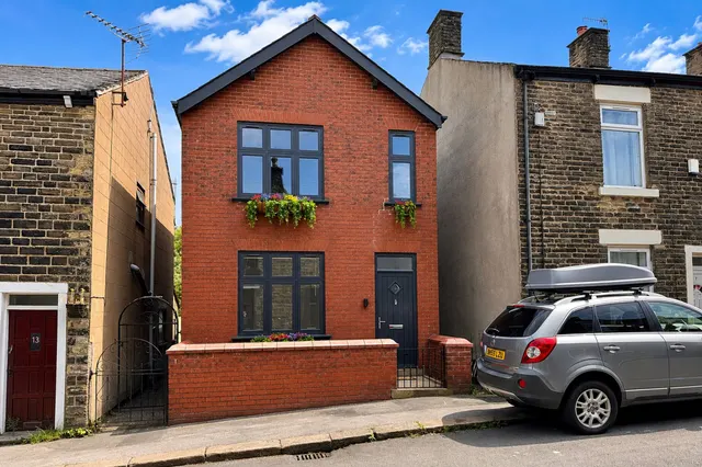 Mount Street, Glossop, photo 1