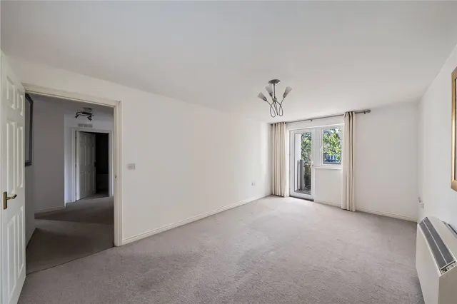Photo 3 — Eaton Road, Sutton, Surrey, SM25AQ
