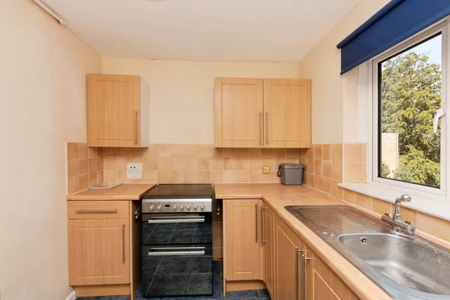 Upper Gordon Road, Camberley, GU15, photo 3