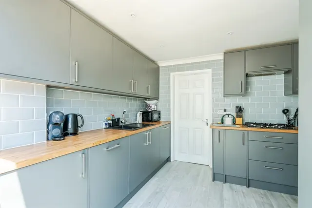 Photo 3 — Countisbury Close, Bognor Regis