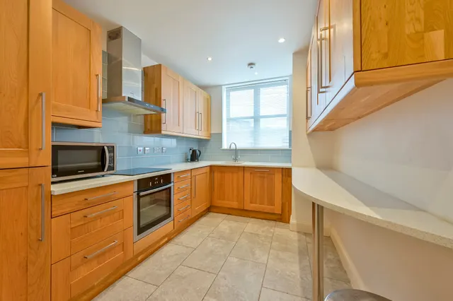141 Wimbledon Central, 21-33 Worple Road, London, photo 1
