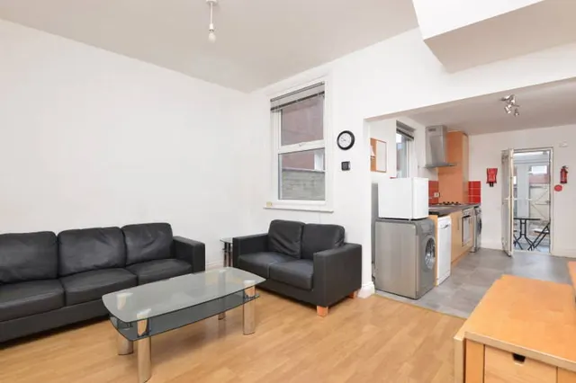 Pinhoe Road, Exeter, EX4, photo 1