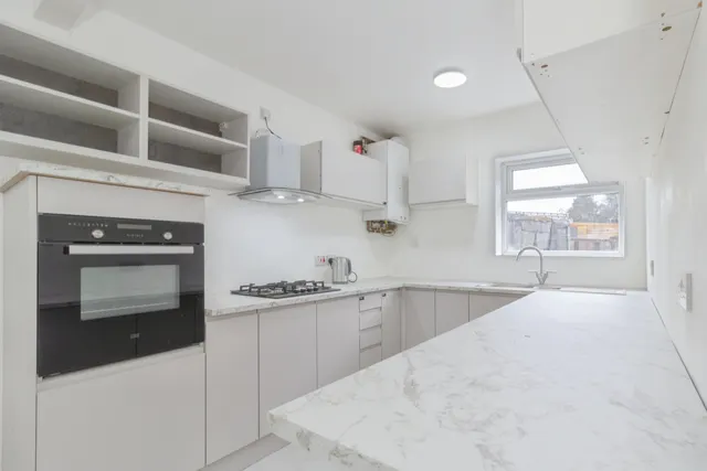 Hockley Farm Road, Leicester, photo 1