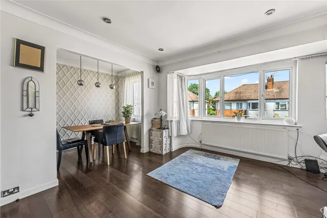 Photo 3 — Fulwood Gardens, Twickenham, TW1 1EN