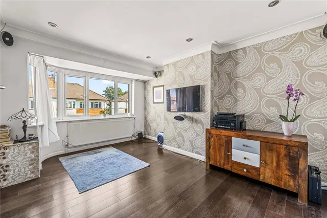 Photo 2 — Fulwood Gardens, Twickenham, TW1 1EN