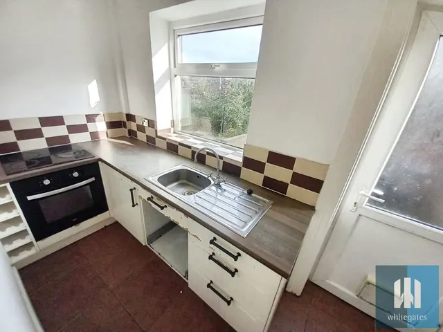 Batley Street, Moldgreen, HD5, photo 2