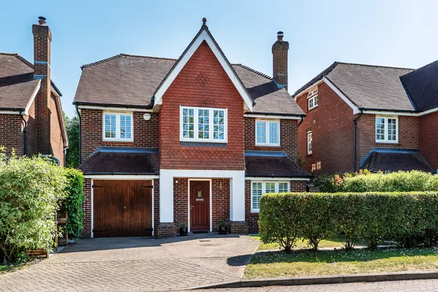 Merrow Place, Guildford, GU4, photo 1
