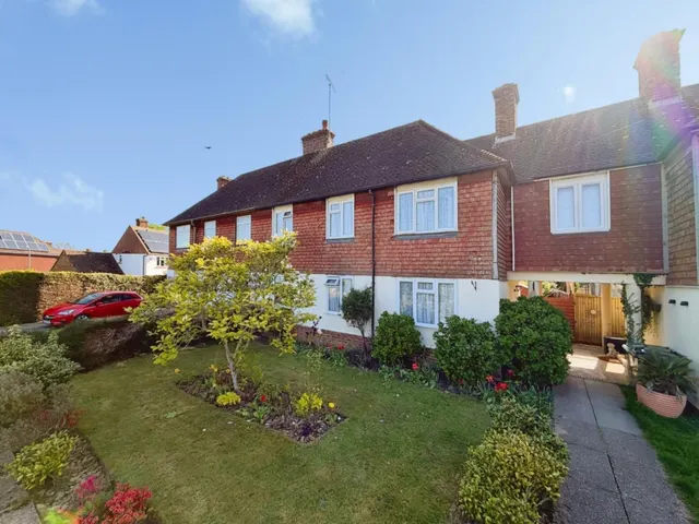 High Halden, TN26, photo 1