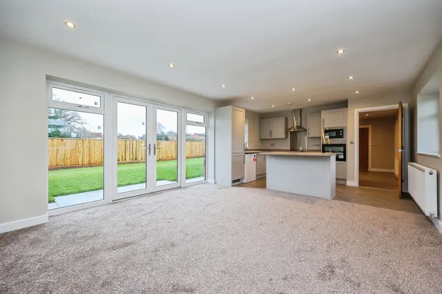 Roberts Lane, Hucknall, NG15, photo 2